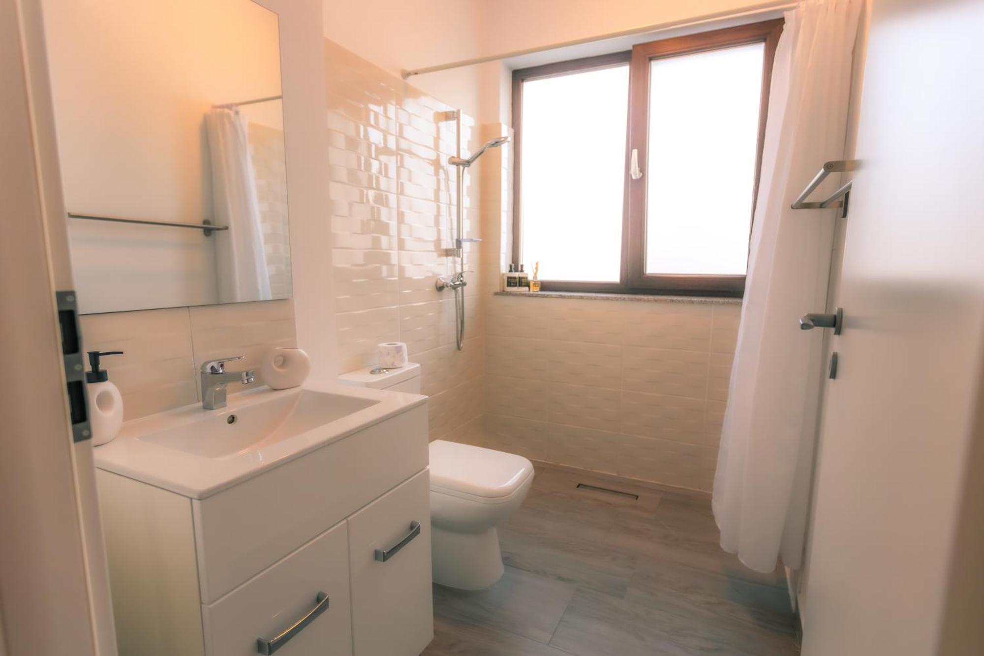 Sunset Apartment - Central Apt With Rooftop Garden Бухарест Екстер'єр фото